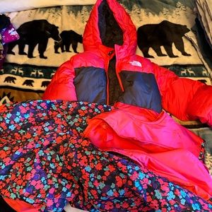 North Face Snow Jacket and Bibs 6t GUC Bundle and Save!